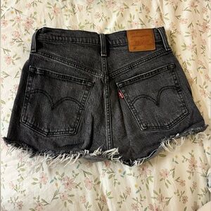 Black Levi’s 501 shorts
